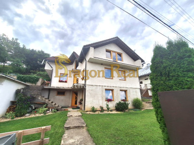 01 PREDAJ – Priestranný 3-podlažný rodinný dom – DUBOVICA okr. Sabinov