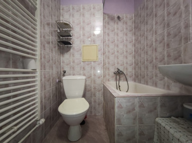 Ponúkame na predaj 1- izbový byt v bytovom dome, Hurbanova 1571/37, Trenčín 911 01