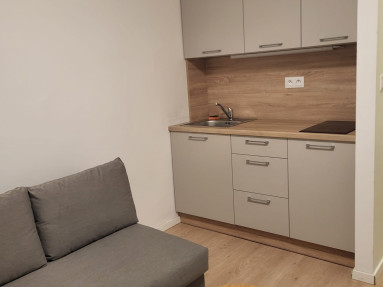 1 🌟 Prenájom útulnej garzónky – Ružinovská ulica, Bratislava – Ružinov 🌟 Hľadáte praktick