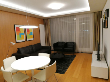 ✨ Luxusný 2-izbový byt s panoramatickým výhľadom v srdci Bratislavy – Panorama ✨  📍 Lokal