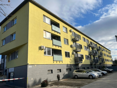  Prenájom priestranného 2-izbového bytu s loggiou a parkovaním – Račianska ulica, Bratisla