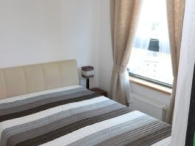  Prenájom 3-izbového bytu na Adamiho ulici , Karlova Ves.  Byt je voľný od 15. 4. 2026. Na