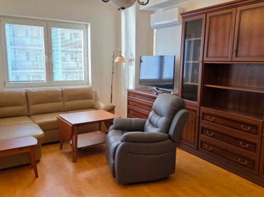 1 Prenájom priestranného 3-izbového bytu, 87 m² – Krížna ulica, Staré Mesto, Bratislava Pon