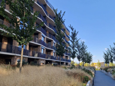 2 izb Filova 🌇 Moderný 2-izbový byt s veľkou terasou a parkovaním – Slnečnice, Petržalka Hľadáte št