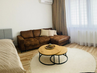 Ponúkam na dlhodobý prenájom 1 izbový svetlý byt, 37 m², Bratislava Petržalka