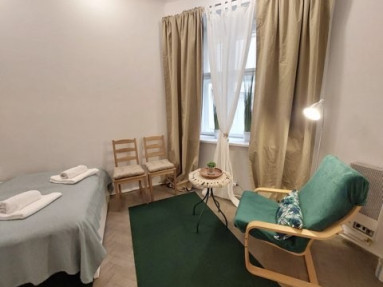 Pren&aacute;jom gars&oacute;nky &ndash; Dostojevsk&eacute;ho rad, oproti Eurovea (centrum Bratislava) Cena: 499 &euro; + e