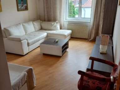 Predaj 3 izbovy slnecny byt v Hainburgu 62m2 s vyhladom na hrad