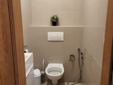 f64f2485-