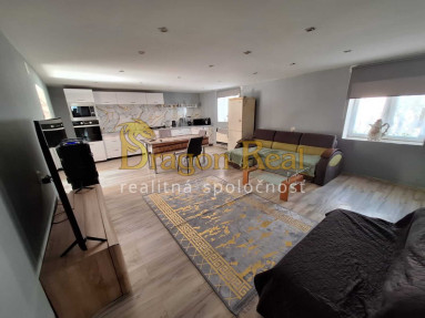 PREDAJ - 2 generačný rodinný dom - DRAHŇOV okr. Michalovce