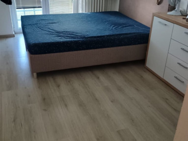 Prenájom 4-izbového bytu – Martinengova ul., Bratislava I – Hradný kopec  Ponúkame na pren