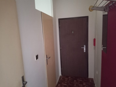 Predám 1 - izbový byt v Kanianke