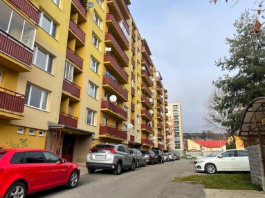 Lukratívny 3,5i byt s balkónom a lodžiou v centre Brezna - 82 m2