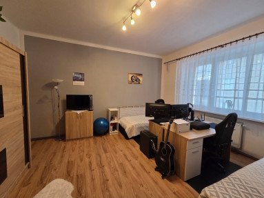 4E1BE16C-4C54-4226-86AC-F204F4DCFFE0_1_105_c