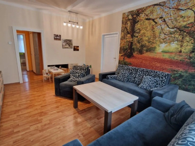 Prenájom: 3-izbový byt – Starý Avion, Odborárske námestie, Bratislava-Staré Mesto  Ponúkam