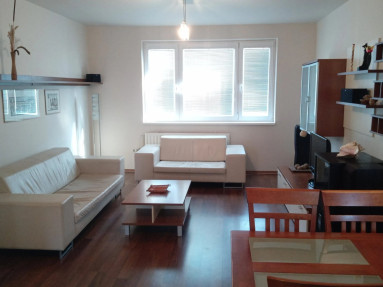 Na prenájom: priestranný 4-izbový byt, Jiráskova ulica, Bratislava V – Petržalka  Ponúkame