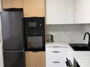  Prenájom 2-izbového bytu po kompletnej rekonštrukcii – Bratislava, Petržalka (Lachova uli