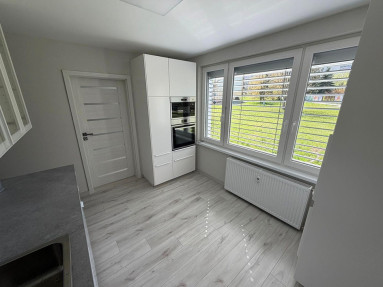 PHOTO-2026-04-10-18-03-22_5_11zon