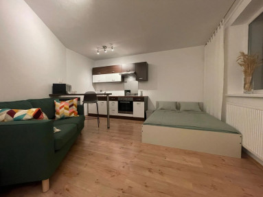 🏡 ŠTÝLOVÁ GARZÓNKA V TICHEJ ZELENEJ OÁZE – VILA ŠÍPKA, VRAKUŇA 
