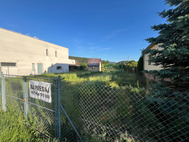 Predaj pozemku vhodného na výstavbu RD Sihoť-Kubranská Trenčín 