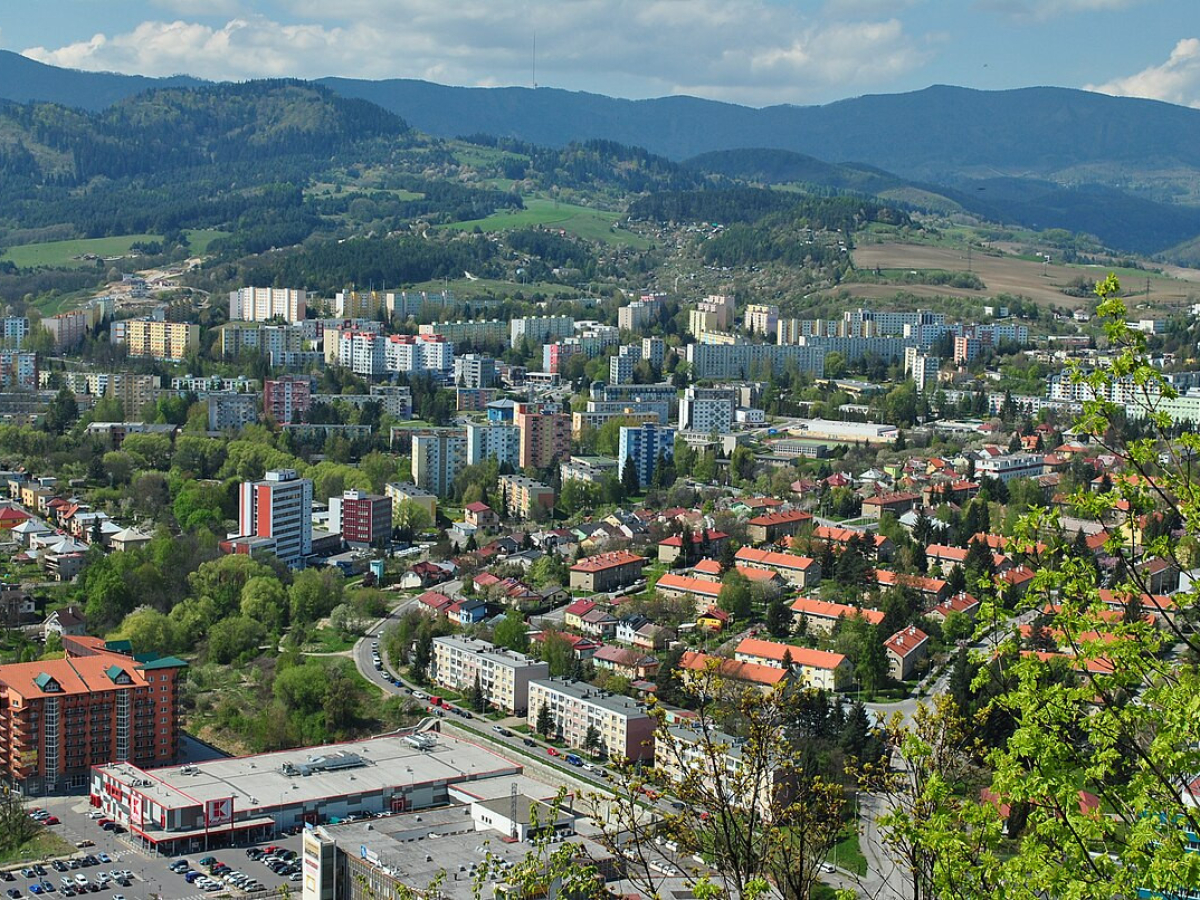 PRIPRAVUJEME: 2-izbový byt po rekonštrukcii s lodžiou – Fončorda, Banská Bystrica