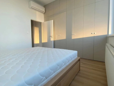 PRENÁJOM PRIESTRANNÉHO 3-IZBOVÉHO BYTU S LOGGIOU – PETRŽALKA  Cena: 1 200 €/mesiac vrátane