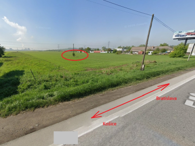 pohľad z hlavnej cesty