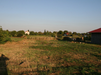 POZEMOK (20)