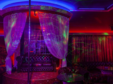 Babylon_club_podium