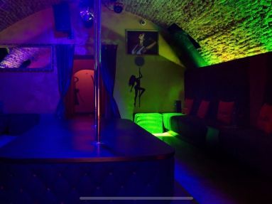 0AD70B9B-5DDF-44B6-B5A3-E394DB067B9D