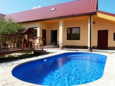 902789_47130877_b (1)-01